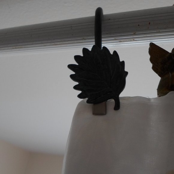 Shower Hooks Assortment - Picture 16 of 16